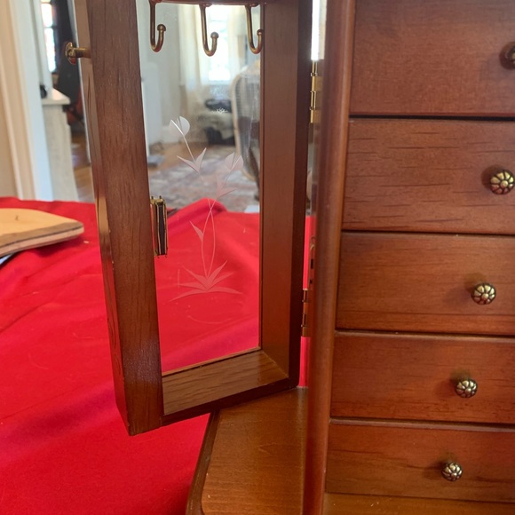 Wooden Jewelry Box - Picture 9 of 11